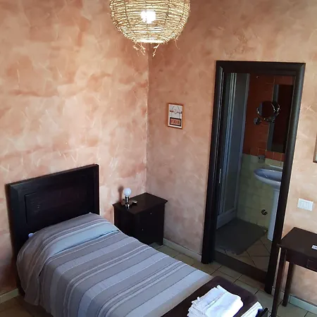 Le Antiche Colonne Bed & Breakfast 3*