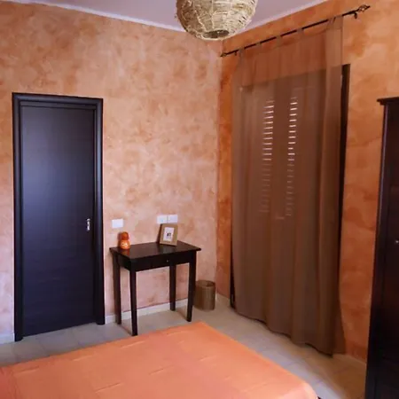 Le Antiche Colonne Bed and Breakfast 3*