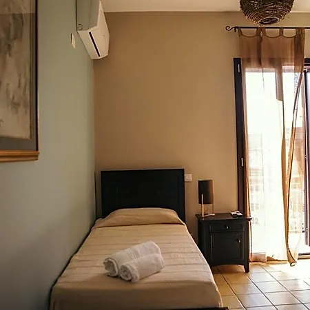 Le Antiche Colonne 3* Cinquefrondi